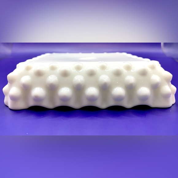Fenton Hobnail Milk Glass Ashtray/Dish w/ Scalloped Rim - Vintage - Picture 8 of 10